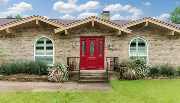 6316 Tosca Drive, Haltom City, TX 76180