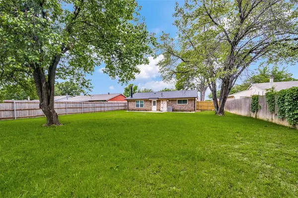 5901 Myers Road, Arlington, TX 76017