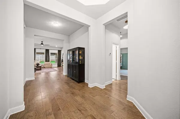 342 Wolf Creek Drive, Waxahachie, TX 75165