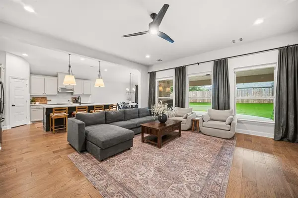 342 Wolf Creek Drive, Waxahachie, TX 75165