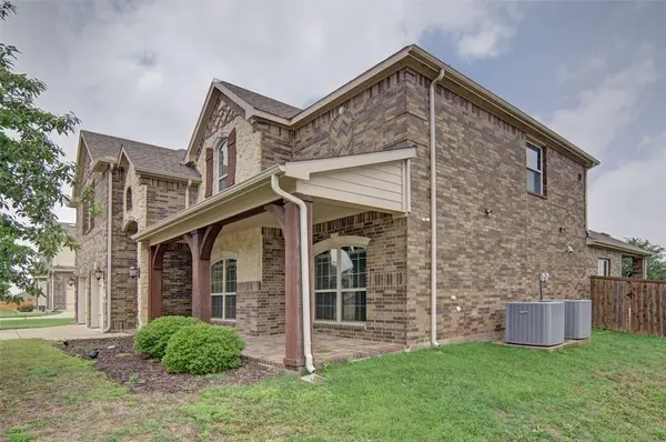 6132 Falls Lake Road, Fort Worth, TX 76179