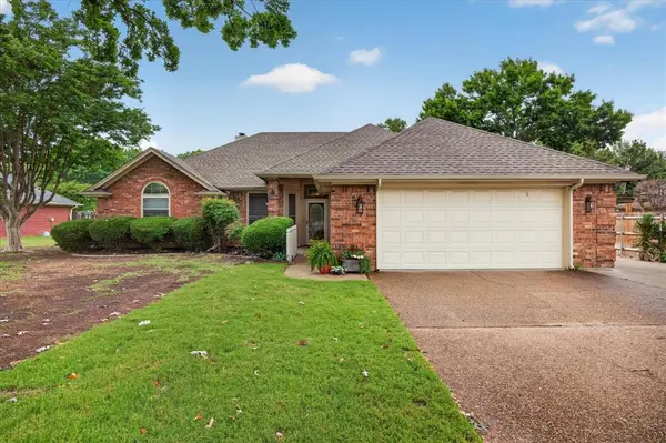 1405 5th Street, Granbury, TX 76048