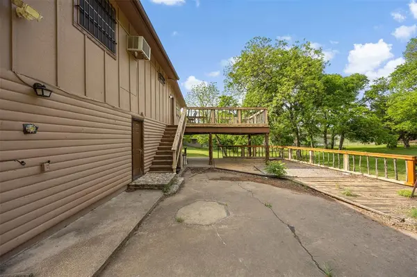 236 Linda Lee Crossing, Whitney, TX 76692