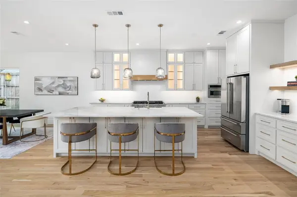 8749 Rexford, Dallas, TX 75209