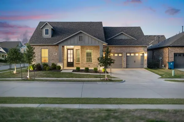 8808 Royal Star Road, Rowlett, TX 75089