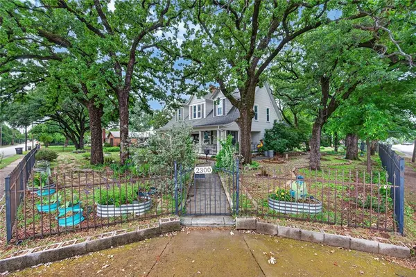 2300 N Edgewood Terrace, Fort Worth, TX 76103