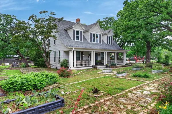 2300 N Edgewood Terrace, Fort Worth, TX 76103