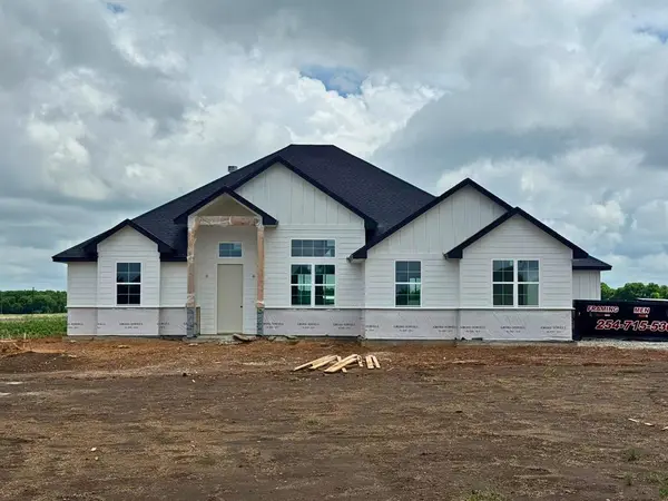 173 Willow Branch Road, Mcgregor, TX 76657