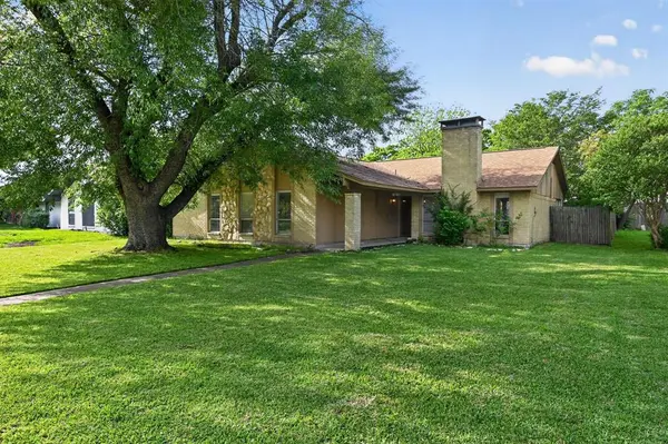 1813 Baylor Drive, Richardson, TX 75081