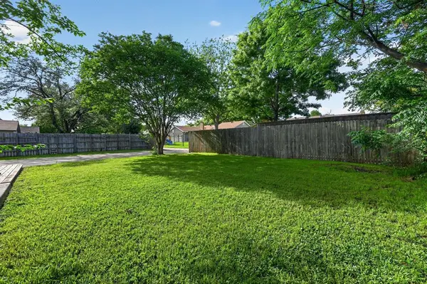 1813 Baylor Drive, Richardson, TX 75081