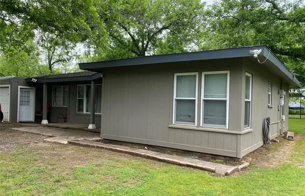152 County Road 4871, Newark, TX 76071