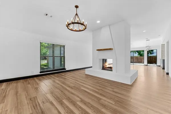 11238 Webb Chapel Court, Dallas, TX 75229