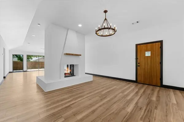 11238 Webb Chapel Court, Dallas, TX 75229