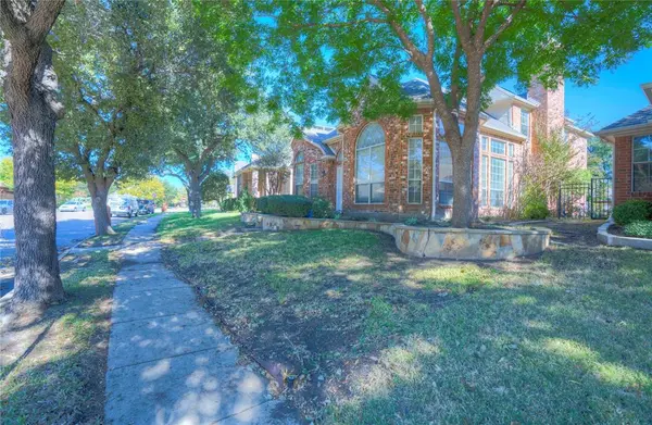 9504 Rodeo Drive, Irving, TX 75063