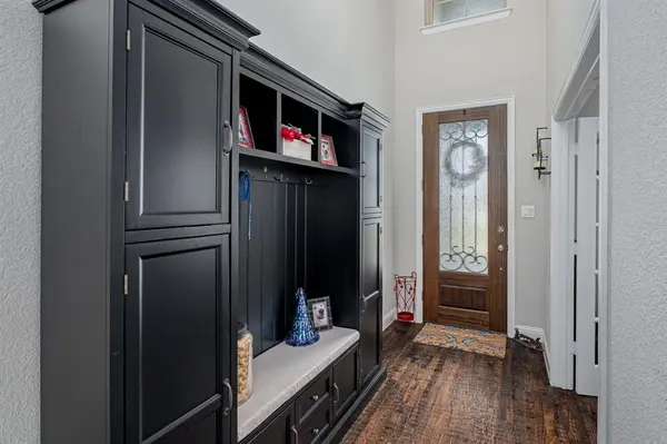 112 Walnut Drive, Van Alstyne, TX 75495