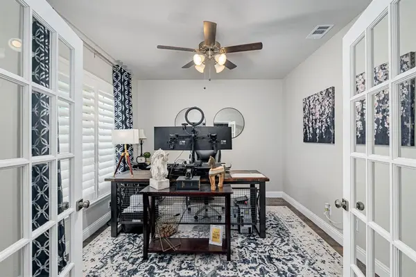 112 Walnut Drive, Van Alstyne, TX 75495