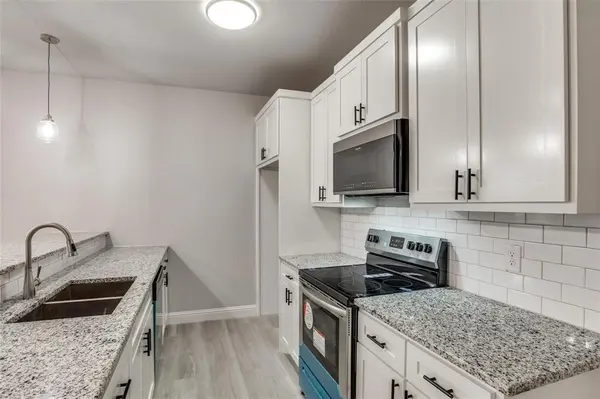 1609 Daniel Street, Fort Worth, TX 76104