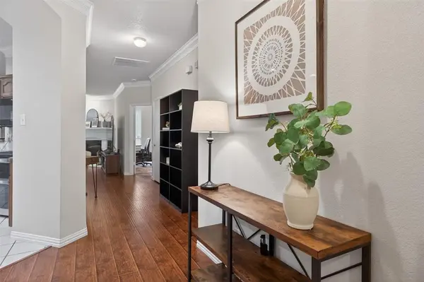 1240 Sweetwater Drive, Burleson, TX 76028