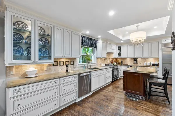 1432 Sylvan Avenue, Dallas, TX 75208