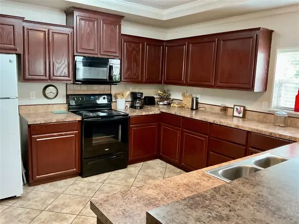 3805 Shady Lane, Joshua, TX 76058