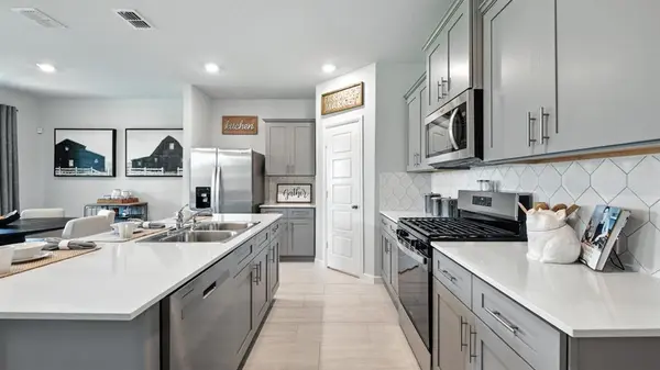 1221 TREEHOUSE Lane, Decatur, TX 76234