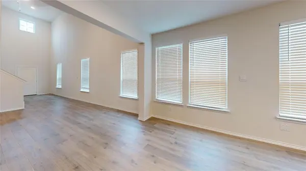 3941 Oak Creek Circle, Denison, TX 75020