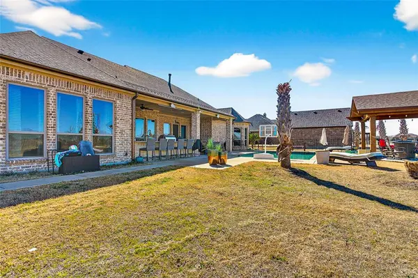 12099 Briargrove Lane, Talty, TX 75126