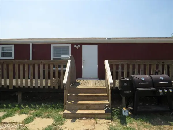 2191 Crockett Street, Sanger, TX 76266