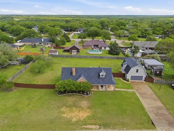 2726 Hill Lane, Cleburne, TX 76031