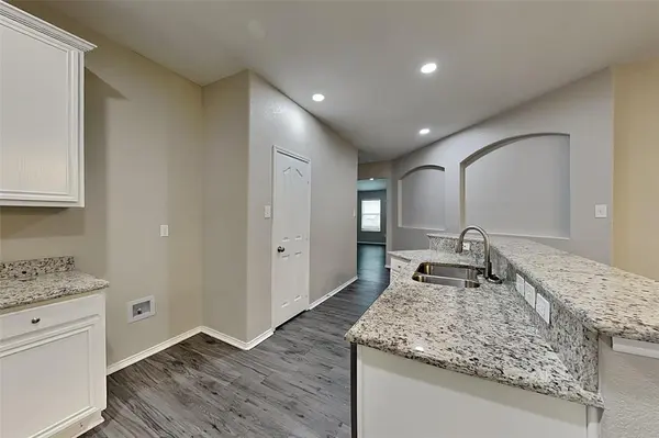 10441 Evening View Drive, Fort Worth, TX 76131