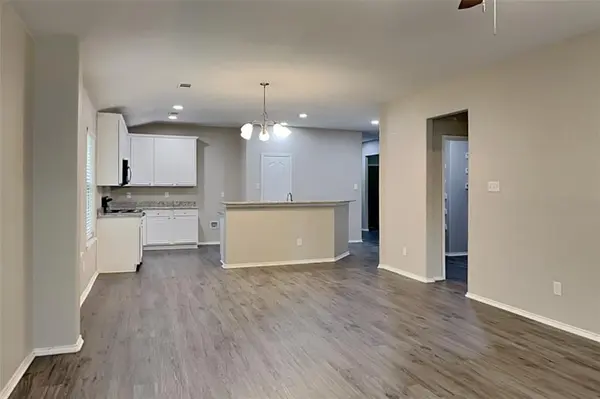 10441 Evening View Drive, Fort Worth, TX 76131