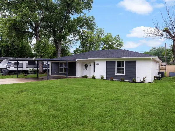 5217 Nell Street, Fort Worth, TX 76119