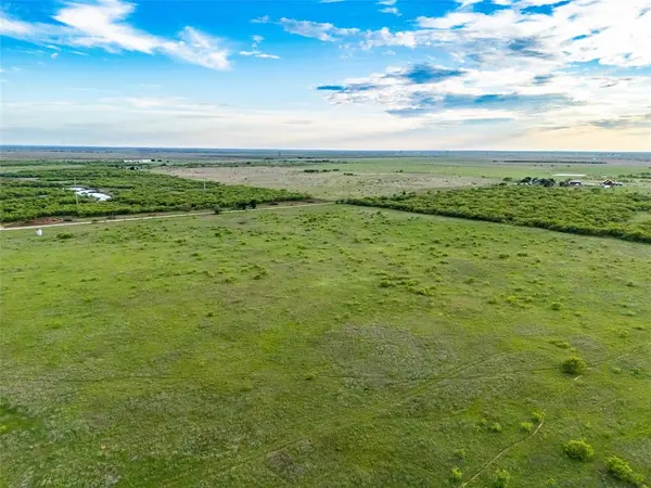 508 W Hugo, Petrolia, TX 76377