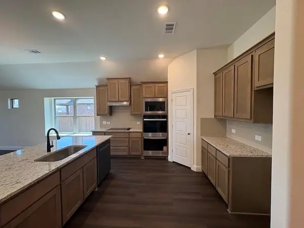 589 Mb's Way, Pilot Point, TX 76258