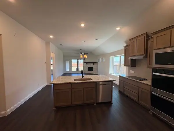 589 Mb's Way, Pilot Point, TX 76258