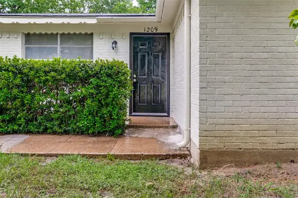 1209 Edgemont Drive, Mesquite, TX 75149