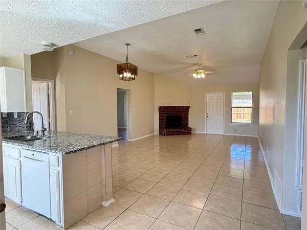 6212 Brookhaven Trail, Arlington, TX 76001