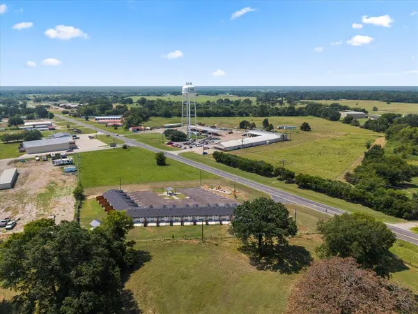 900 S Tool #13, Tool, TX 75143