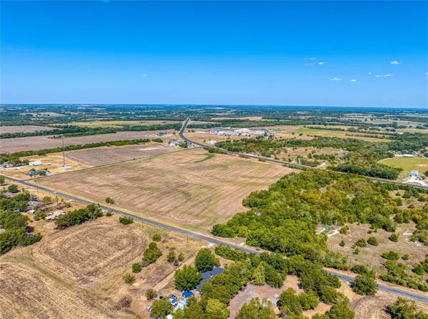 TBD Joe Bob Lane, Tom Bean, TX 75090