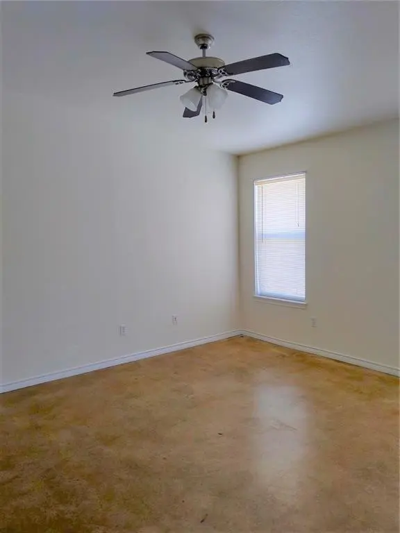 911 Highway 81 N #D, Bowie, TX 76230