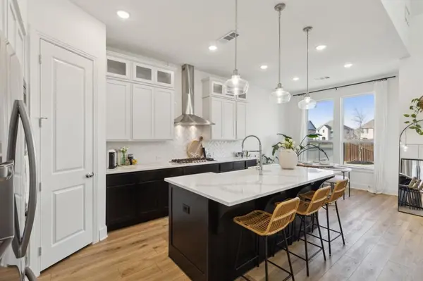 1812 Mcdougall Creek, Van Alstyne, TX 75495