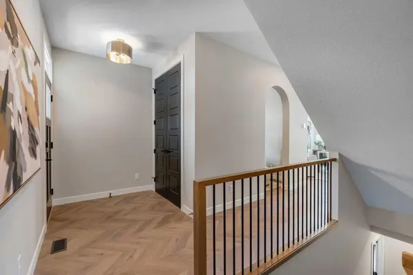 47 Sundown CRES, Cochrane, AB T4C 0H4