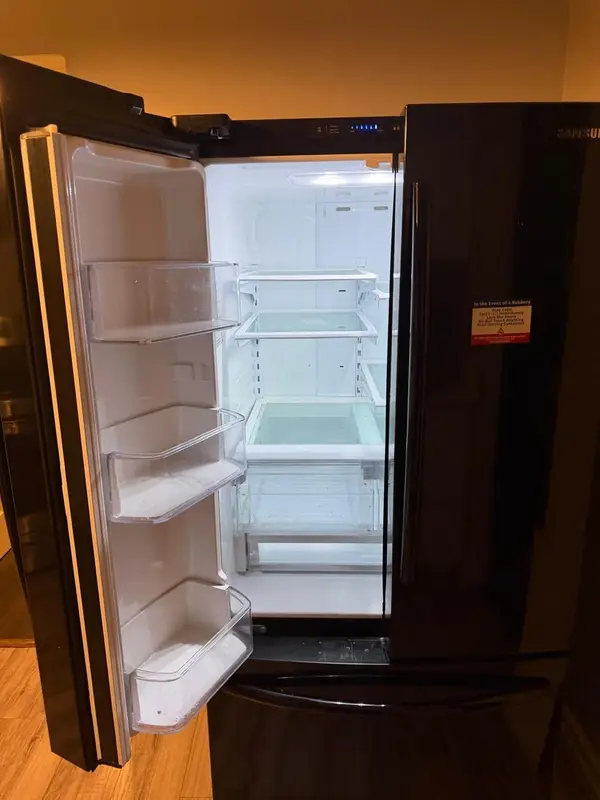 191 Phillip Murray AVE #UPPER, Oshawa, ON L1J 1G6