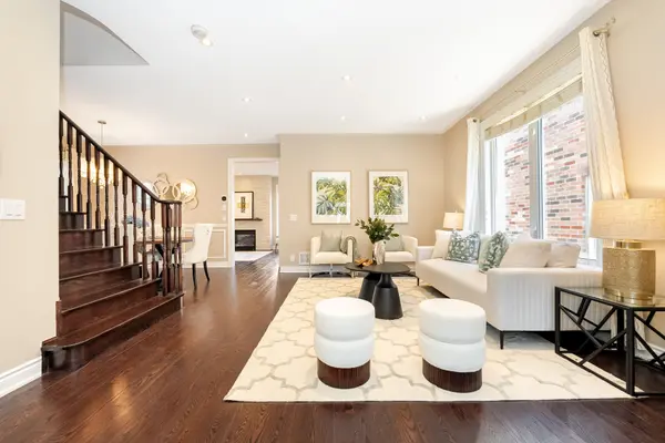 9 OLD FIELD CRES, East Gwillimbury, ON L9N 0A5