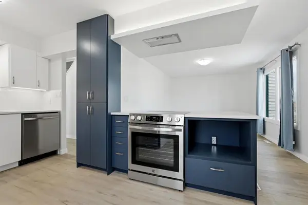 1646 Roy AVE, Winnipeg, MB R3E 1E9