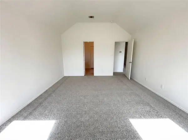 509 Stone Crossing Lane, Fort Worth, TX 76140