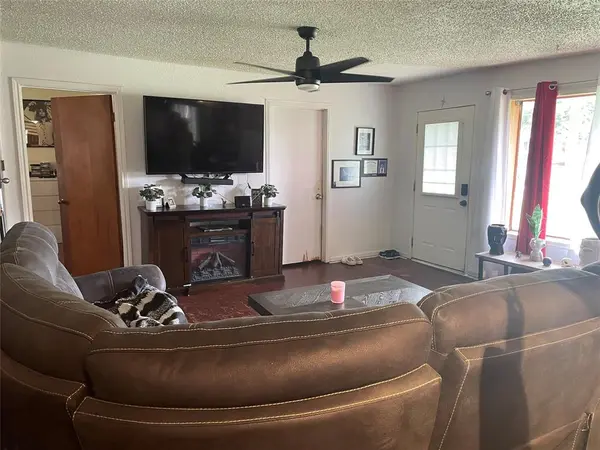 308 Woodhaven Boulevard, Duncanville, TX 75116