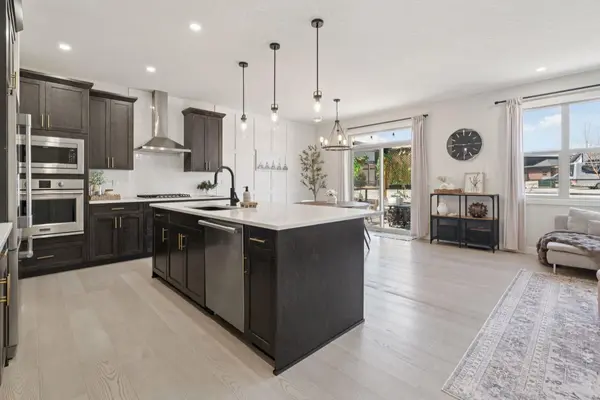 206 Riviera VW, Cochrane, AB T4C 0Z1