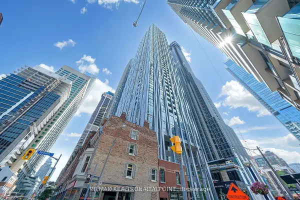 1 Yorkville AVE #3003, Toronto C02, ON M4W 0B1