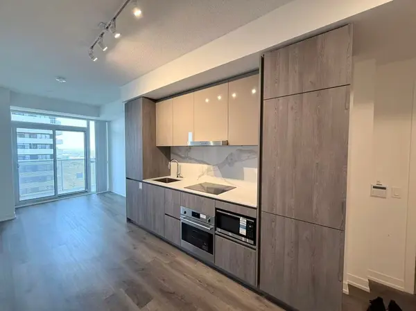 8 Interchange WAY #2921, Vaughan, ON L4K 5Z7